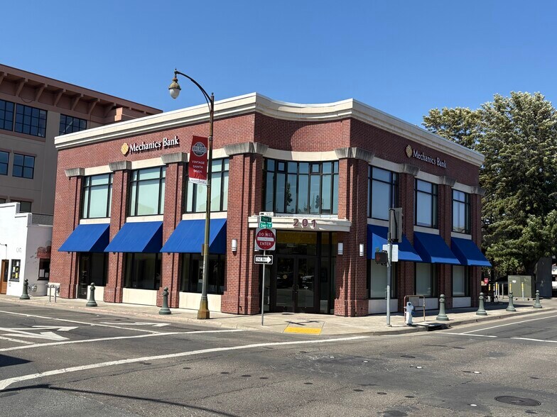 Primary Photo Of 201 3rd St, Santa Rosa Freestanding For Lease