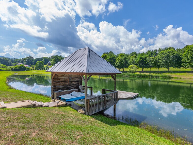 More Photos Of 355 Johnson Dr, Canton Specialty For Sale