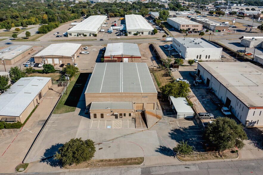 More Photos Of 3605 Kim Dr, Irving Distribution For Lease