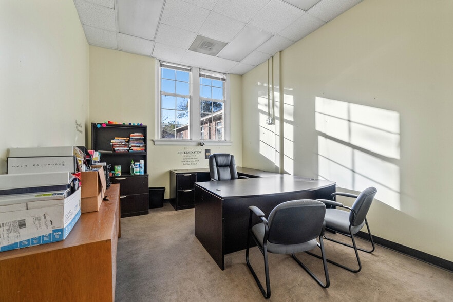 More Photos Of 5710 Wesconnett Blvd, Jacksonville Schools For Sale