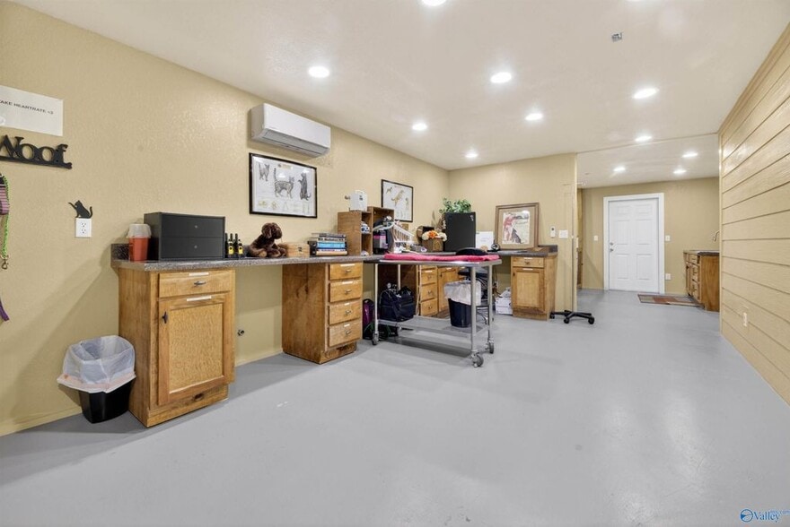 More Photos Of 1103 County Road 359, Crossville Medical For Sale