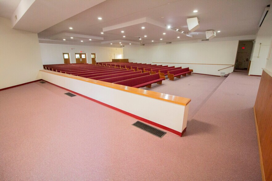 More Photos Of 622 W Kalamazoo Ave, Kalamazoo Religious Facility For Lease