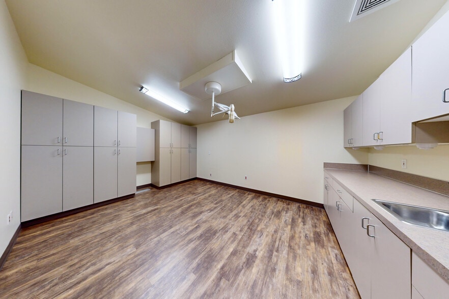 More Photos Of 3610 Ensign Rd NE, Olympia Medical For Sale