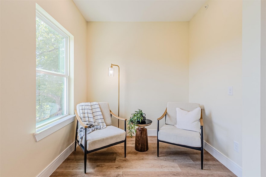 More Photos Of 2376 Longhorn St, Dallas Apartments For Sale