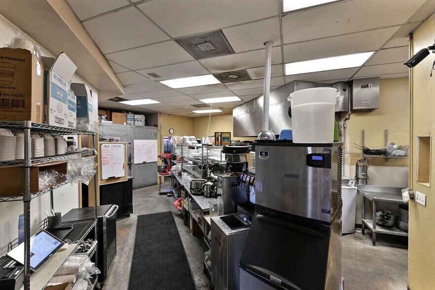 More Photos Of 191 Main St, Murphys General Retail For Sale