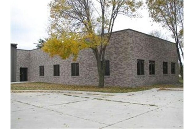 More Photos Of 216 W 1st St, Story City Manufacturing For Lease