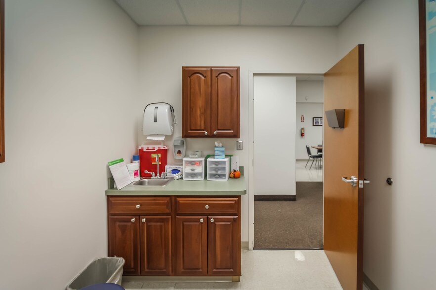 More Photos Of 3332 Villa Point, Owensboro Restaurant For Sale