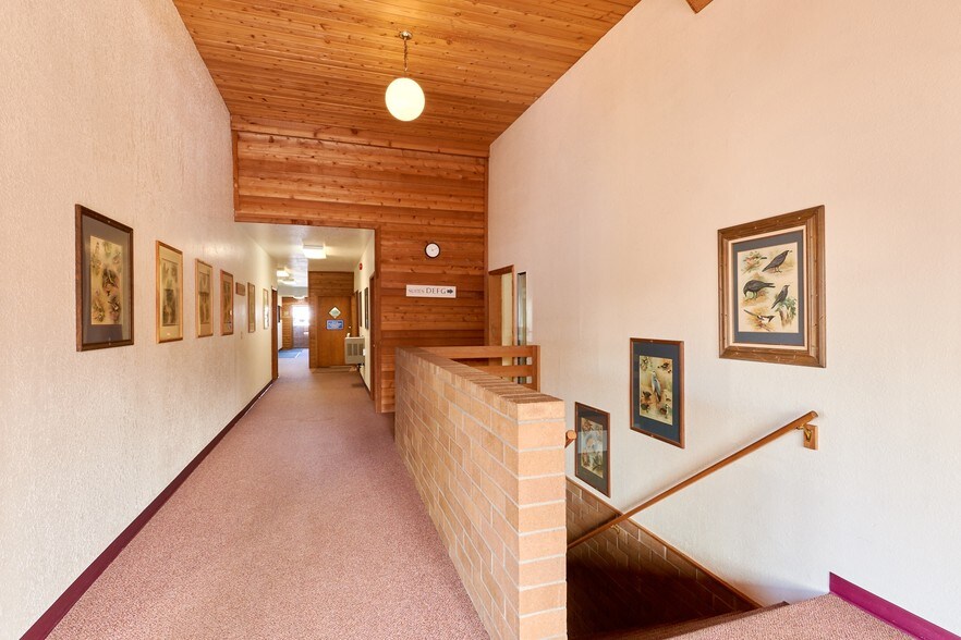 More Photos Of 1900 N 99 Hwy, Mcminnville Loft Creative Space For Lease