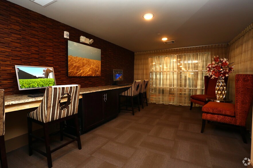 More Photos Of 1325 N Walker Ave, Oklahoma City Apartments For Lease