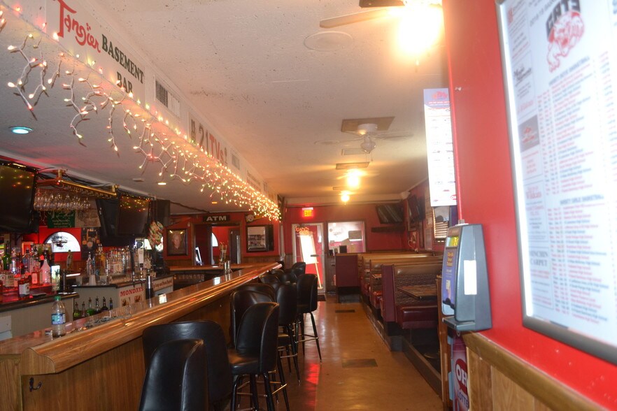 More Photos Of 880 Youngstown Poland Rd, Struthers Restaurant For Sale