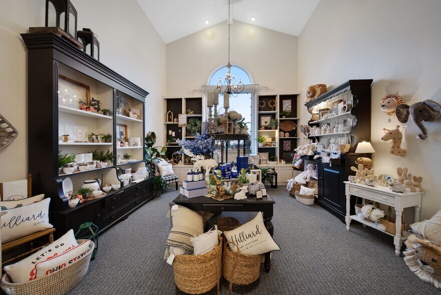 More Photos Of 4120 Main St, Hilliard Freestanding For Sale