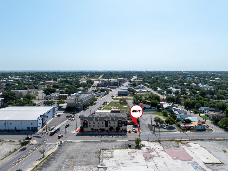 More Photos Of 1306 E Commerce St, San Antonio Hotel For Sale