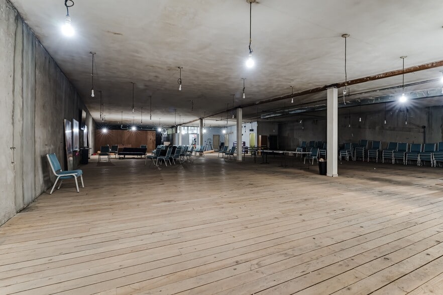 More Photos Of 612 Main St, Springfield Storefront Retail Office For Sale