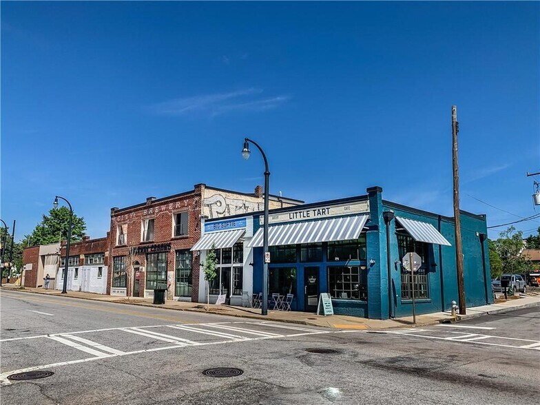 More Photos Of 670 SE Terry St, Atlanta Storefront Retail Office For Sale