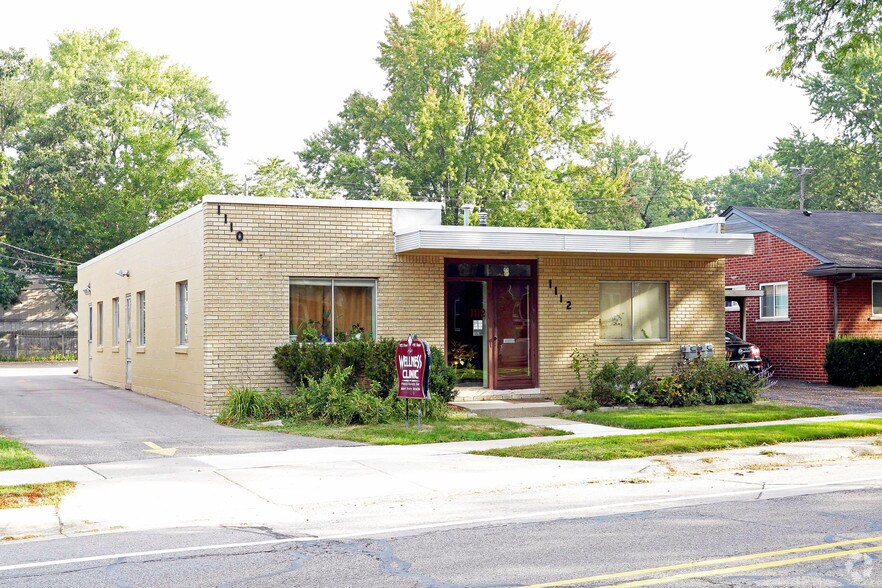 More Photos Of 1110-1112 Catalpa Dr, Royal Oak Office For Sale