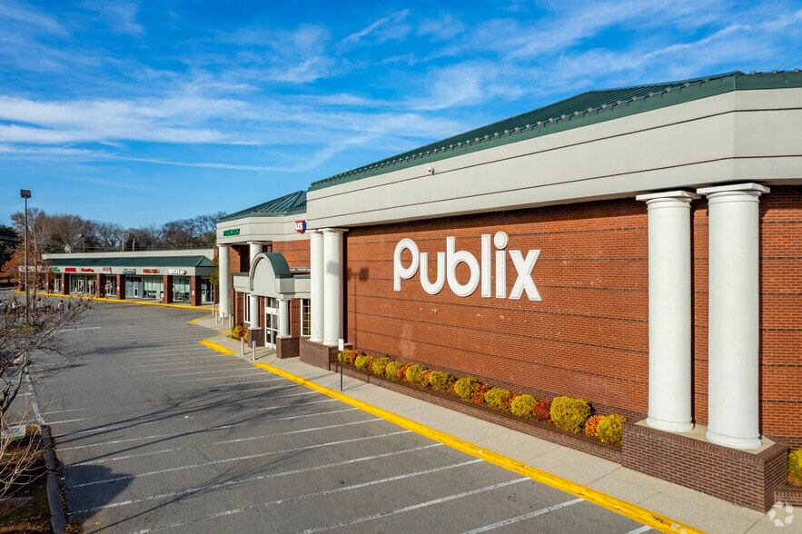 More Photos Of 2020 Fieldstone Pkwy, Franklin Unknown For Lease