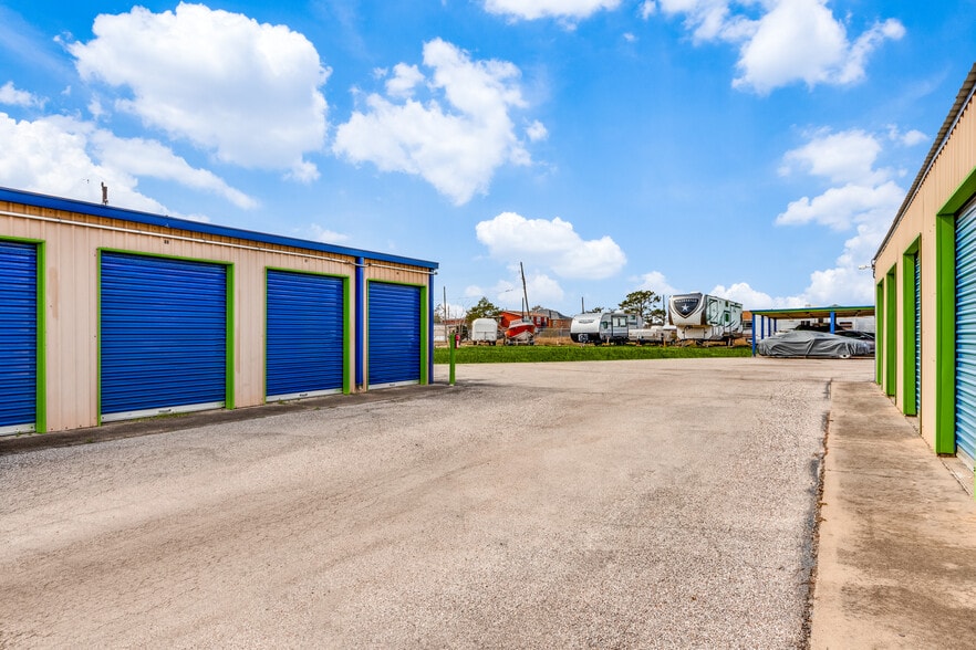 More Photos Of 2515 E Bayshore Dr, San Leon Self Storage For Sale