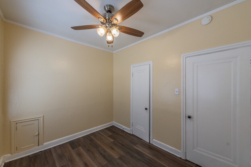 More Photos Of 403 W Hollywood Ave, San Antonio Apartments For Sale