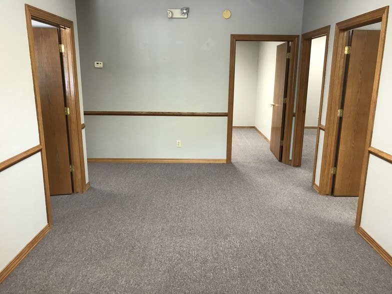 More Photos Of 501 E 15th St, Edmond Office For Lease