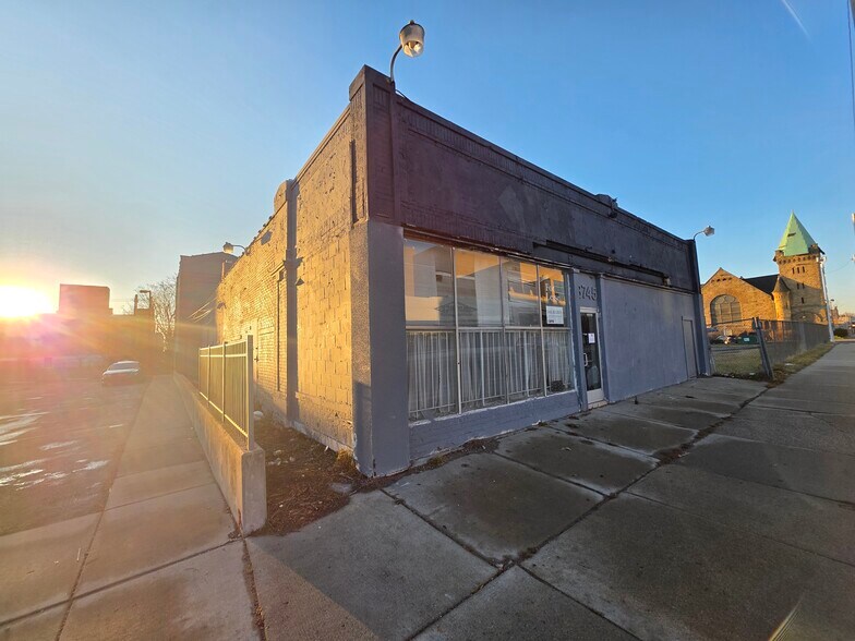 More Photos Of 3745 Cass Ave, Detroit Freestanding For Sale