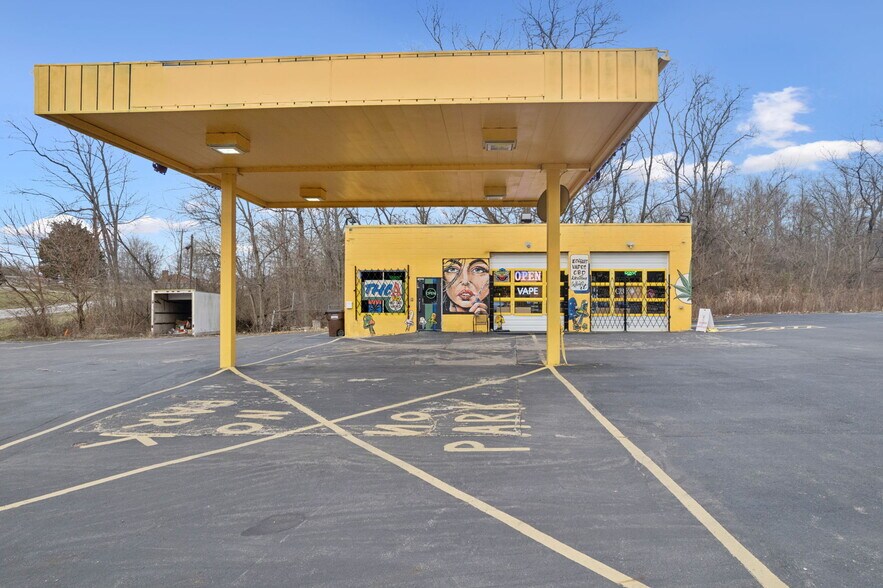 More Photos Of 10984 State Route 28, Blanchester General Retail For Sale
