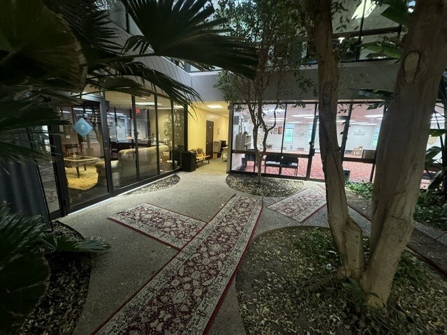 More Photos Of 10501 Success Ln, Dayton Office For Sale