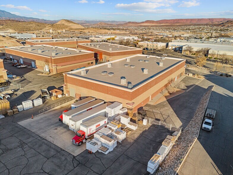 More Photos Of 3884 S River Rd, Saint George Warehouse For Lease