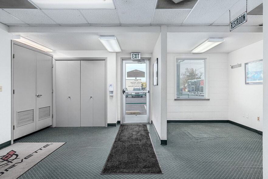 More Photos Of 2304 W Main St, Boise Auto Dealership For Sale
