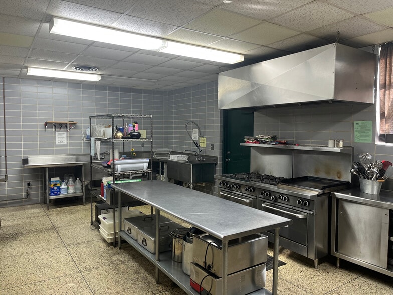 More Photos Of 2157 N Prospect Ave, Springfield Religious Facility For Sale