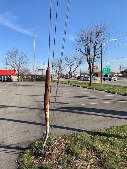 More Photos Of 2015 Family Cir, Lexington Freestanding For Lease