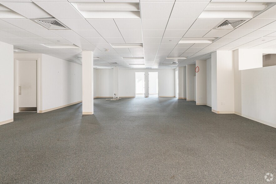 More Photos Of 70 Royal Poinciana Plz, Palm Beach Unknown For Lease