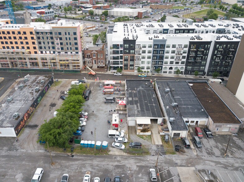 More Photos Of 516 5th Ave S, Nashville Freestanding For Sale