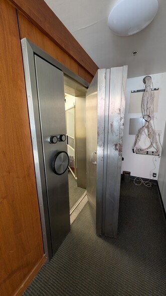 More Photos Of 460 S Saginaw St, Flint Apartments For Lease