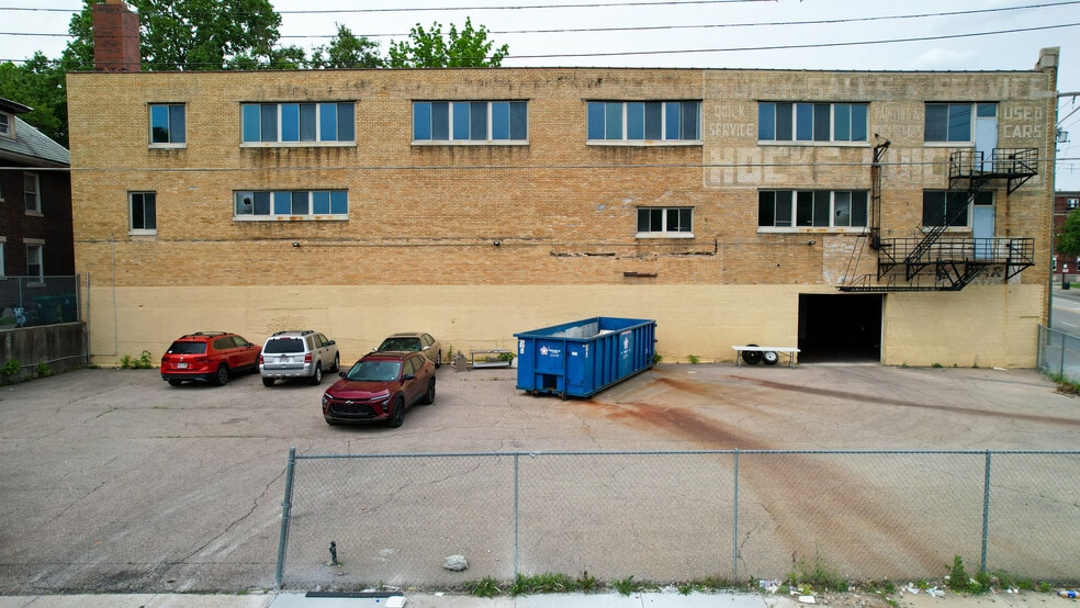 More Photos Of 3363 Reading Rd, Cincinnati Warehouse For Sale