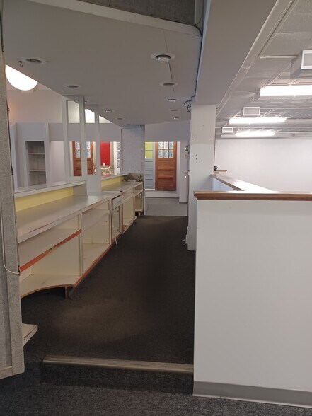 More Photos Of 724 Laurel St, Brainerd General Retail For Lease