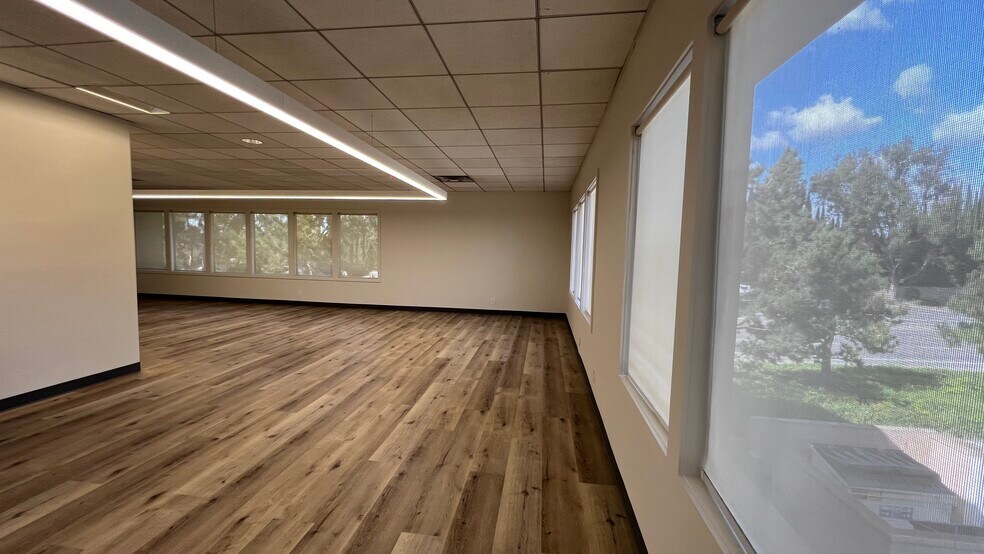 More Photos Of 14471 Chambers Rd, Tustin Loft Creative Space For Lease