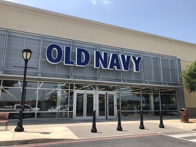 More Photos Of 10200 Eastern Shore Blvd, Spanish Fort Unknown For Lease