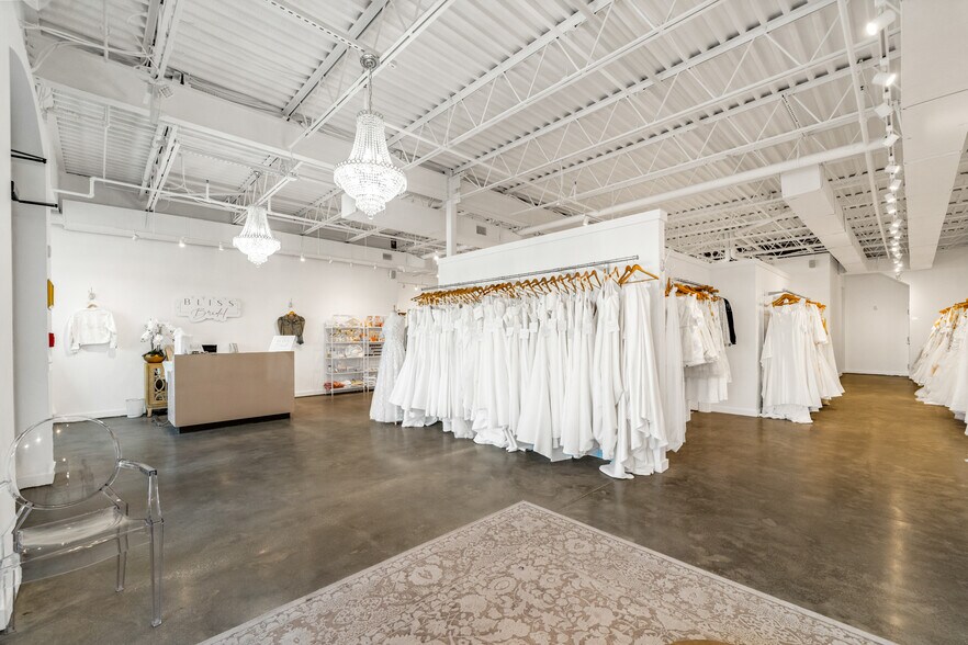 More Photos Of 152 N Section St, Fairhope Storefront Retail Residential For Sale