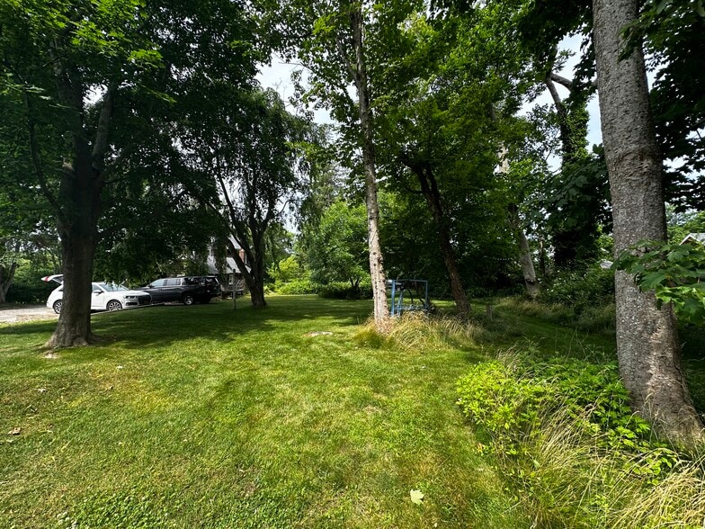 More Photos Of 144 N Main St, East Hampton Office For Lease