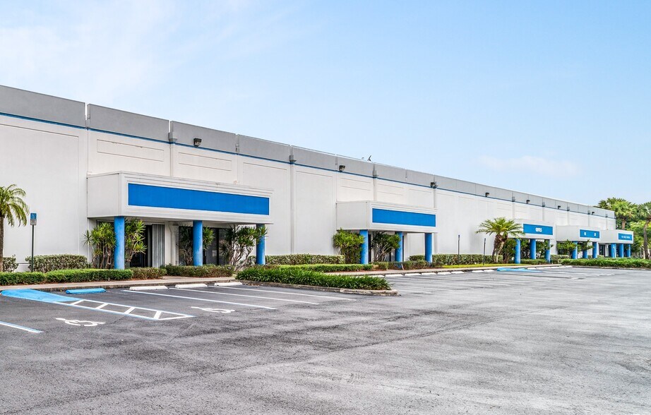 More Photos Of 8780-8800 NW 18th Ter, Miami Warehouse For Lease