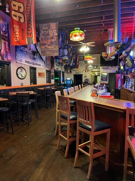 More Photos Of 217 N Main St, Princeton General Retail For Sale