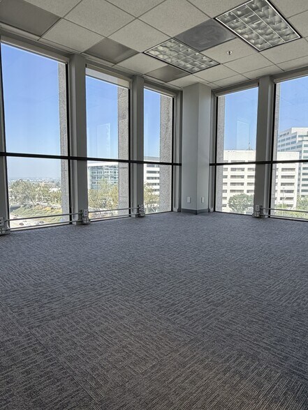 More Photos Of 620 N Brand Blvd, Glendale Office For Lease