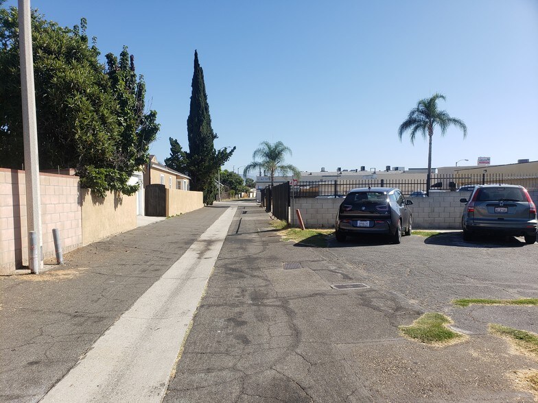 More Photos Of 9087 Las Tunas Dr, Temple City Storefront Retail Office For Sale