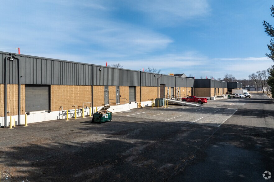 More Photos Of 1829 Underwood Blvd, Delran Distribution For Lease