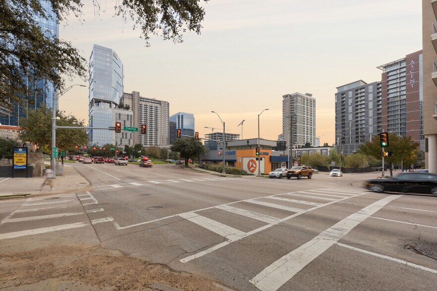 More Photos Of 2635 Harry Hines Blvd, Dallas Bank For Sale