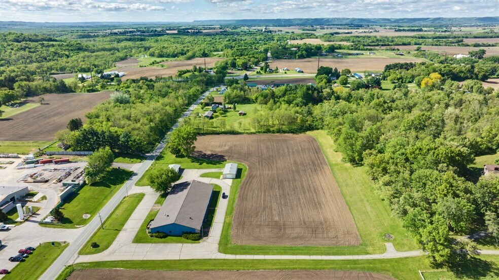 More Photos Of 16771 S 15th St, Galesville Warehouse For Sale