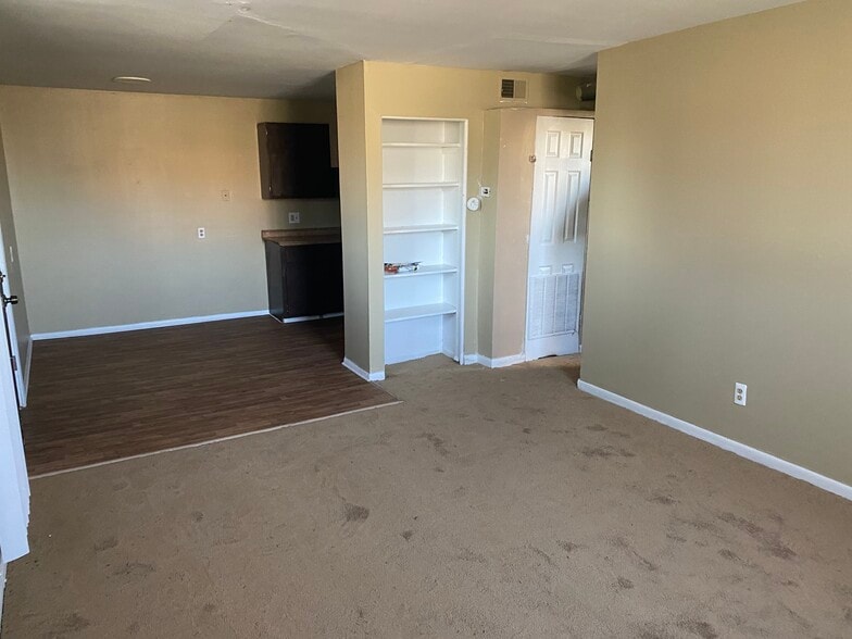 More Photos Of 16571-16625 Schaefer Hwy, Detroit Multifamily For Sale