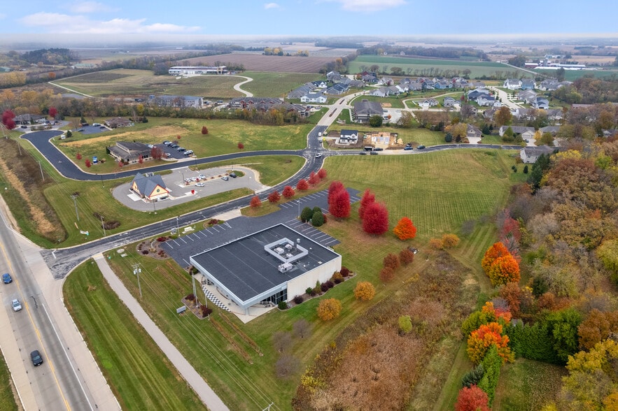 Primary Photo Of 600 Kenseth Way, Cambridge General Retail For Sale