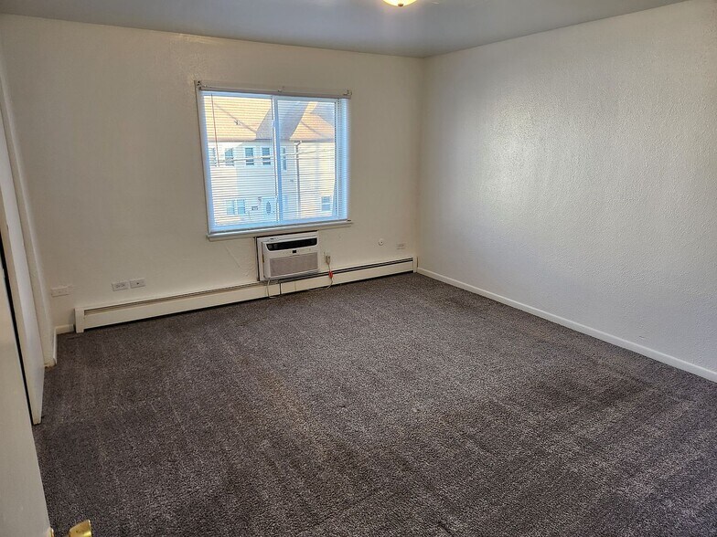 More Photos Of 101 Nicholson St, Joliet Apartments For Sale