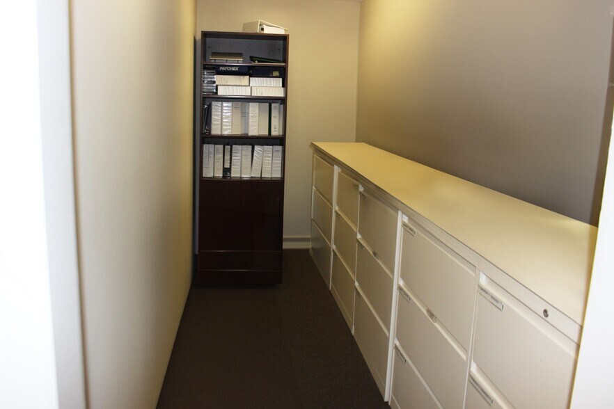 More Photos Of 205 State Route 31 N, Washington Office Residential For Sale